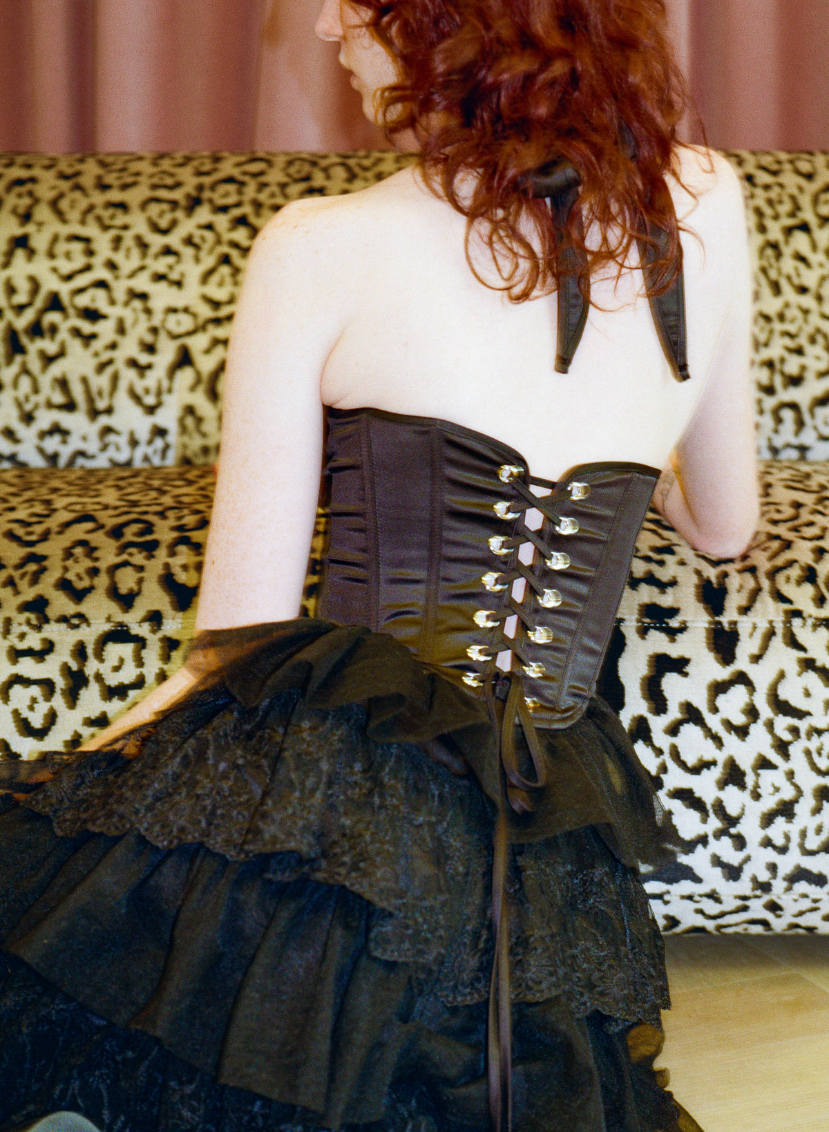 Alara Corseted Midi Dress - Noir Black