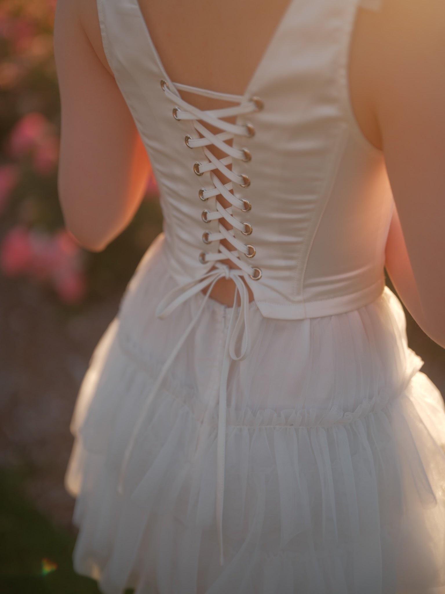 Ellia - Feather White