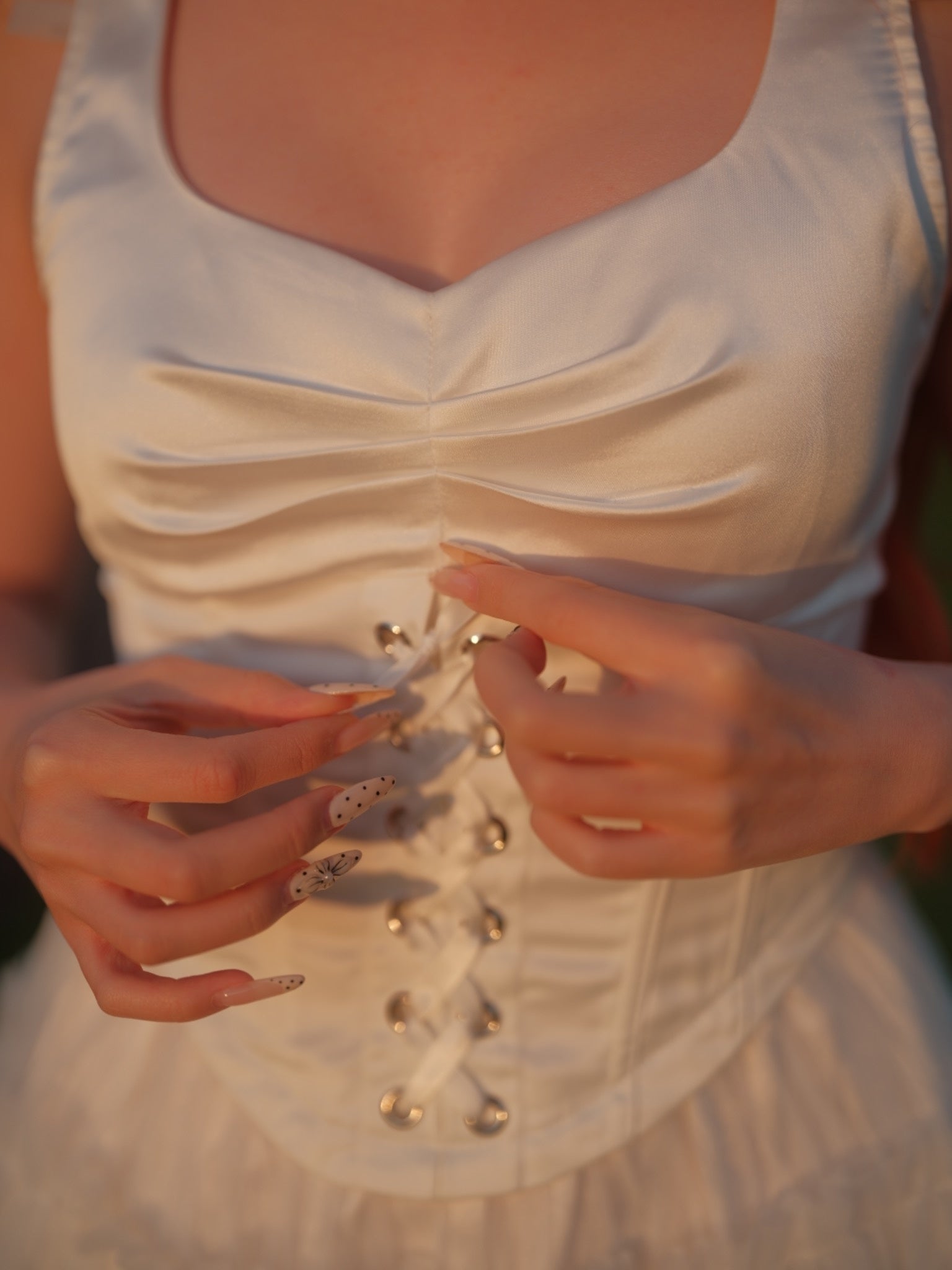 Ellia - Feather White