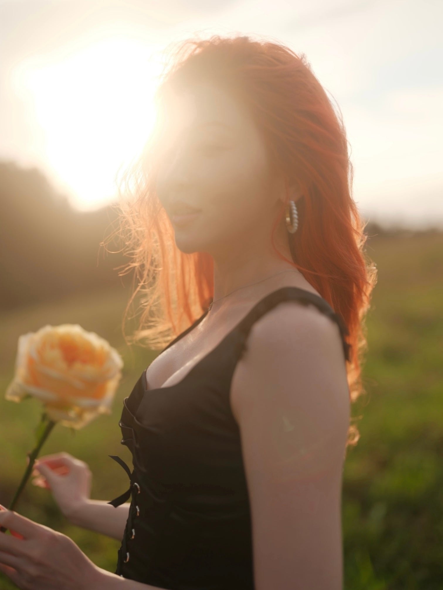 Ellia - Classic Black