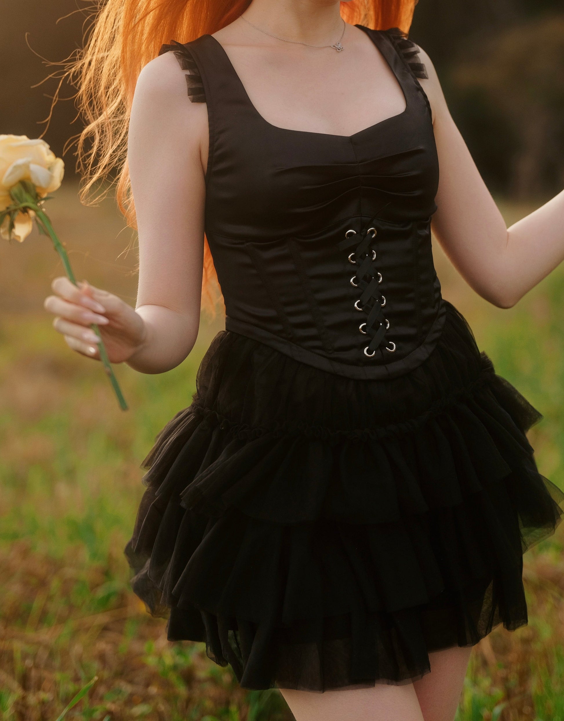 Ellia - Classic Black